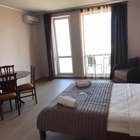 זאטוקה Hotel Golden Beach מראה חיצוני תמונה