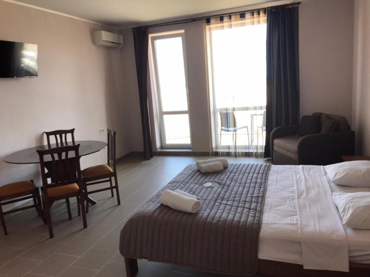 זאטוקה Hotel Golden Beach מראה חיצוני תמונה